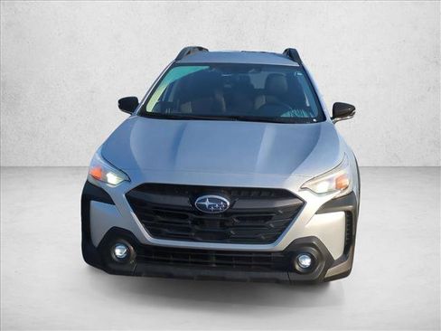 Used 2024 Subaru Outback Premium AWD/4WD image 2