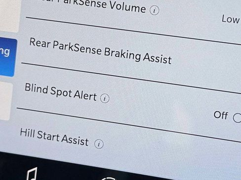 New 2026 Chrysler Pacifica Limited image 31