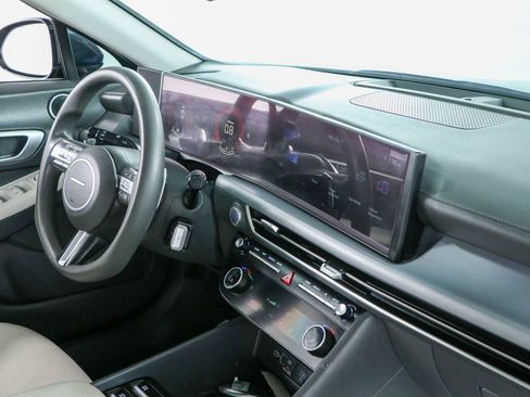 Used 2025 Hyundai Sonata SEL FWD image 25