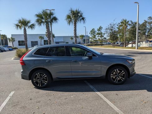 Used 2020 Volvo XC60 T6 Momentum image 9