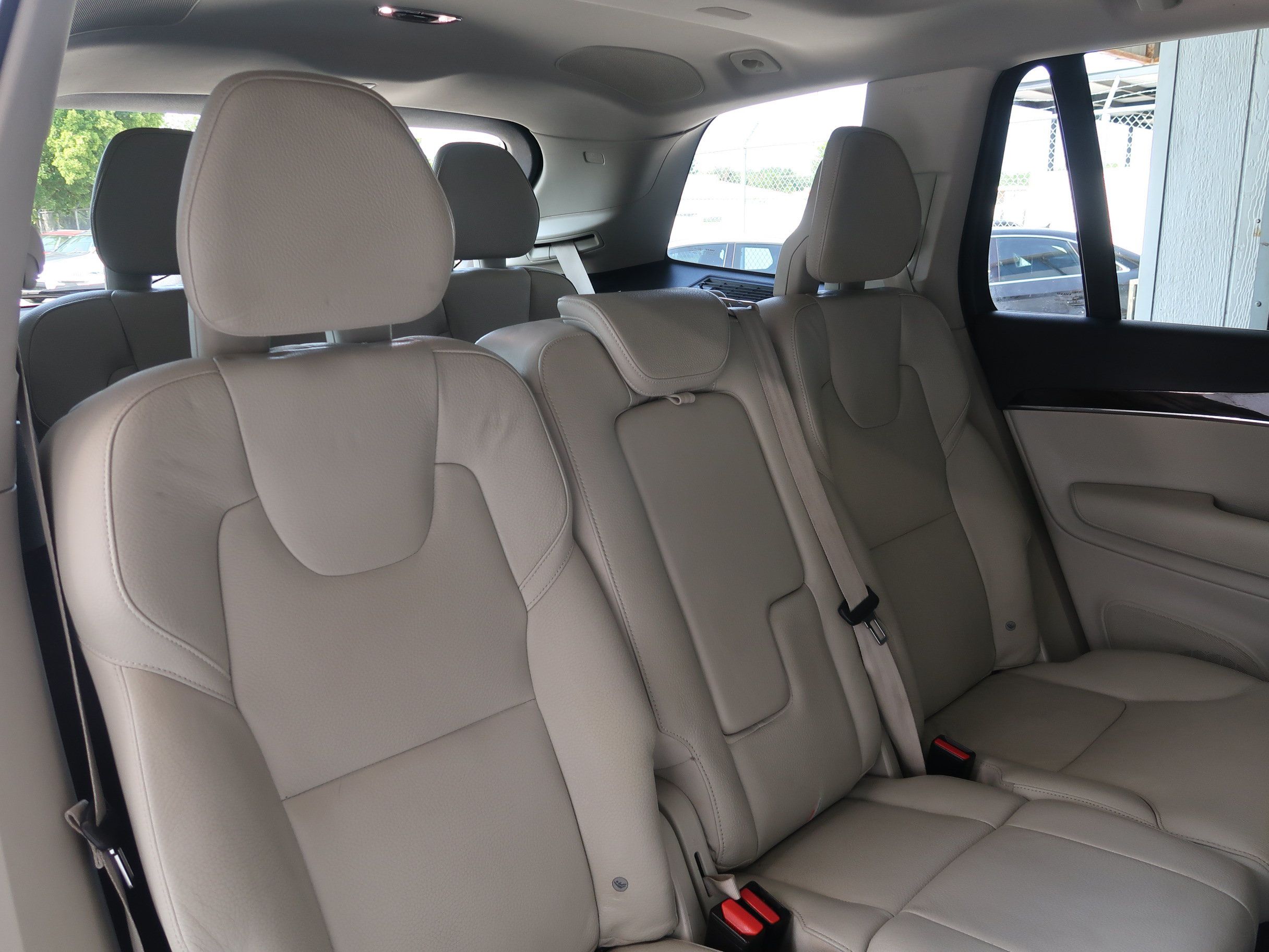 Used 2017 Volvo XC90 T6 Momentum w/ Vision Package AWD/4WD image 33