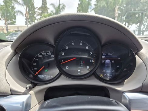 Used 2015 Porsche Boxster RWD image 11