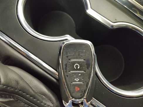Used 2020 Chevrolet Traverse RS w/ LPO, Floor Liner Package FWD image 32