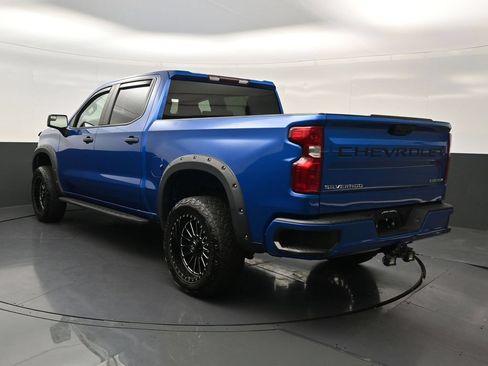 Used 2022 Chevrolet Silverado 1500 Custom RWD image 3
