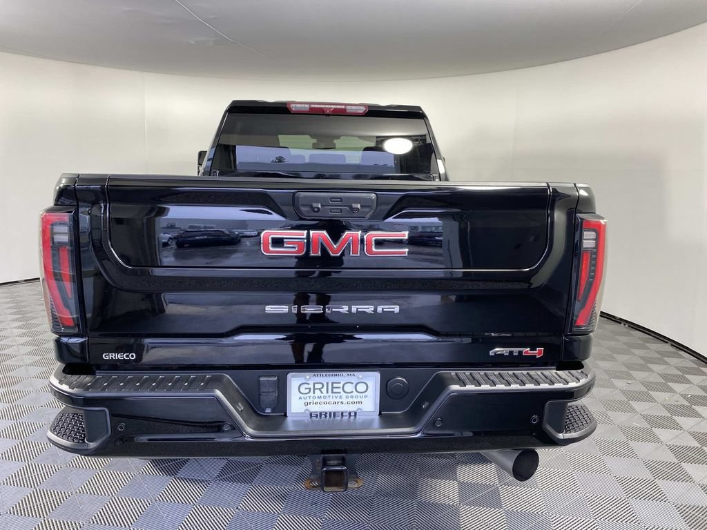 Used 2024 GMC Sierra 2500 AT4 AWD/4WD image 6