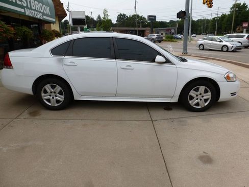 Used 2010 Chevrolet Impala LS FWD image 5