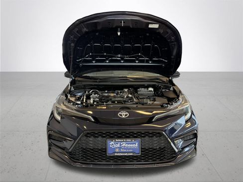 Used 2024 Toyota Corolla SE w/ SE Premium Package FWD image 4