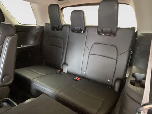 Used 2022 Nissan Pathfinder Platinum w/ Cargo Package AWD/4WD image 19