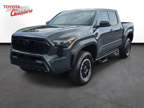 Used 2025 Toyota Tacoma TRD Off-Road AWD/4WD image 1