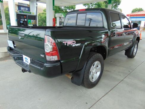Used 2013 Toyota Tacoma 4x4 Double Cab w/ TRD Sport Pkg image 3