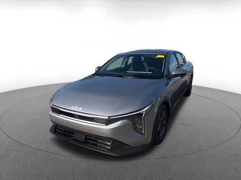 Used 2025 Kia K4 LXS image 7