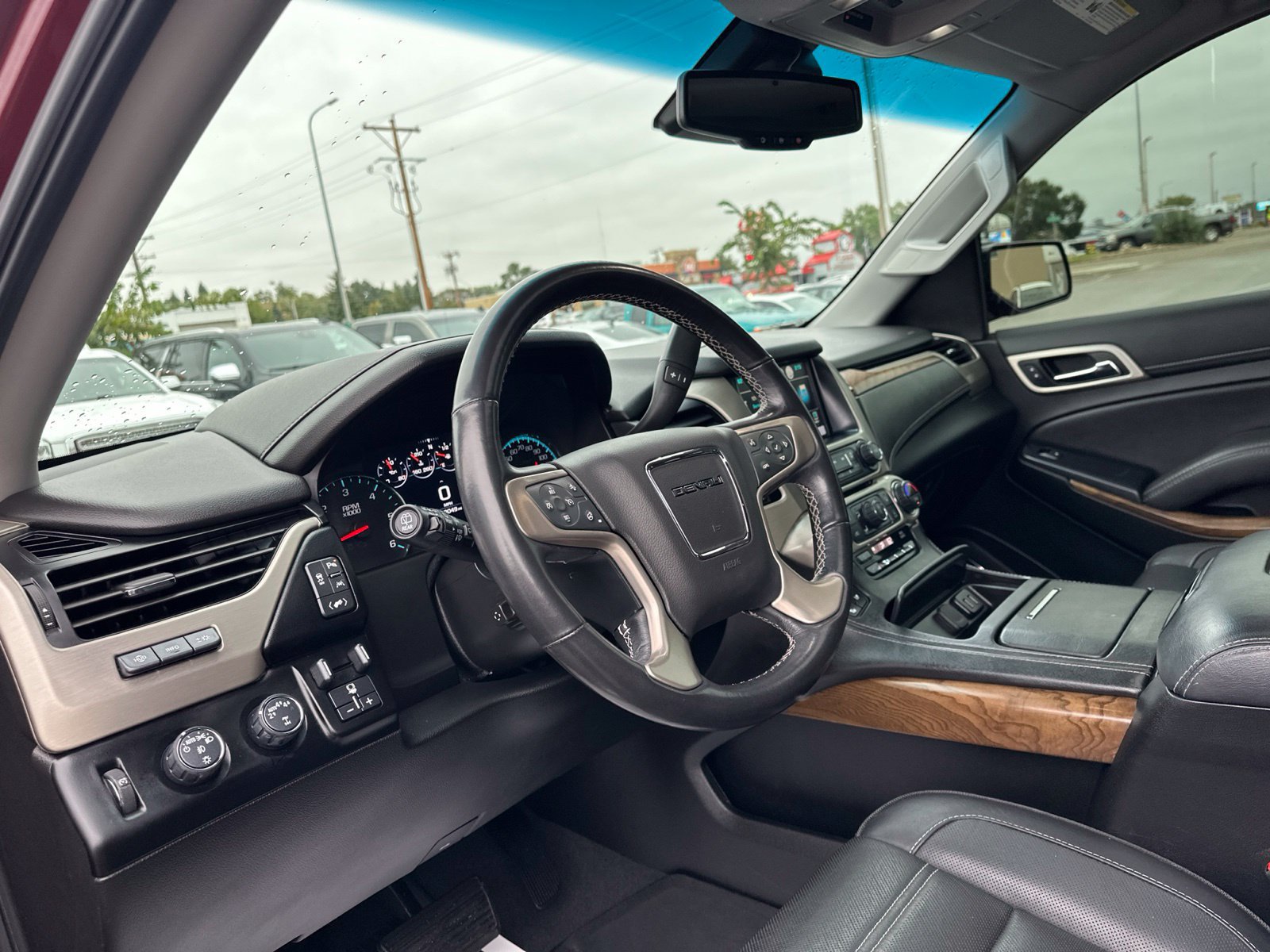 Used 2019 GMC Yukon Denali w/ Open Road Package AWD/4WD image 14