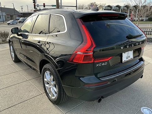 Certified 2021 Volvo XC60 T6 Momentum image 10