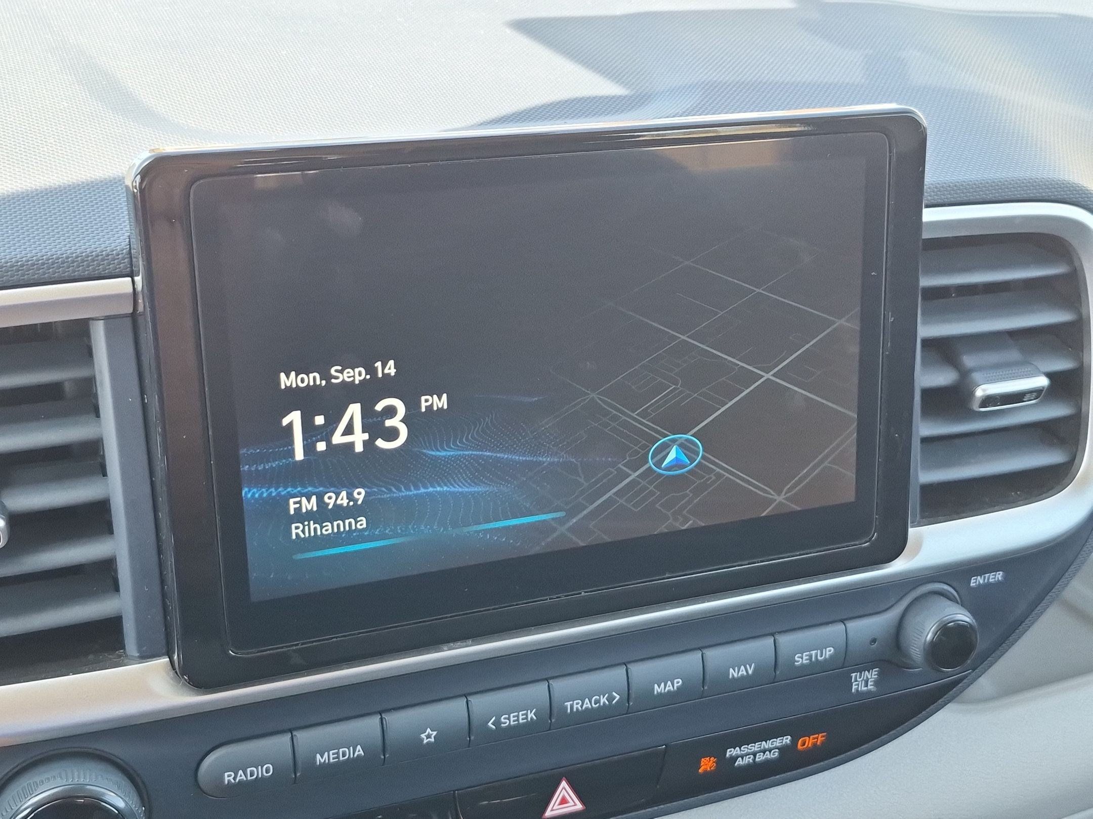 Certified 2023 Hyundai Venue Limited w/ Cargo Package FWD image 23
