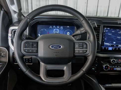 Used 2025 Ford F250 Lariat AWD/4WD image 16