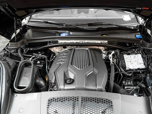New 2026 Porsche Macan Turbo image 11