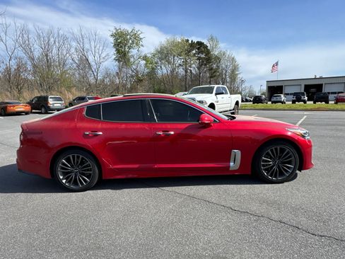 Used 2019 Kia Stinger Premium RWD image 5