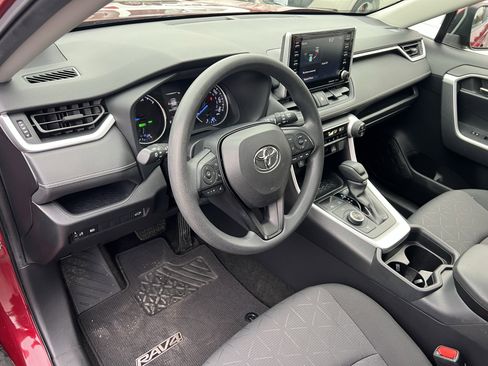 Used 2019 Toyota RAV4 XLE image 14