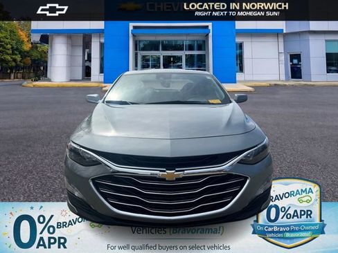Used 2024 Chevrolet Malibu LT FWD image 2