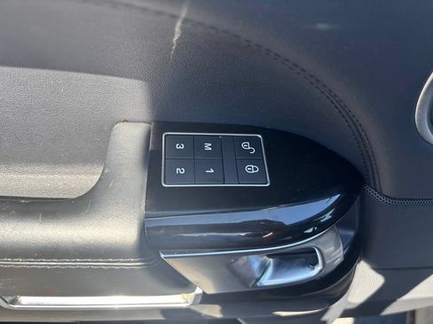 Used 2017 Land Rover Range Rover HSE AWD/4WD image 21