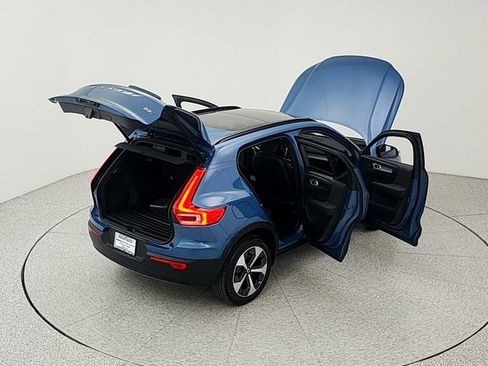 Used 2023 Volvo XC40 B5 Plus w/ Climate Package AWD/4WD image 40