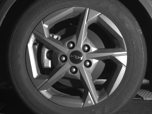 Used 2025 Kia K4 FWD image 15