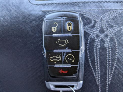 Used 2020 RAM 1500 Limited image 31