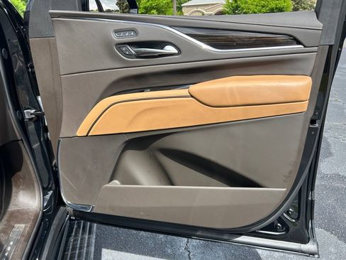 Used 2024 Cadillac Escalade Sport w/ LPO, ONYX Package AWD/4WD image 44