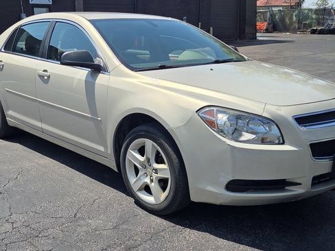 Used 2012 Chevrolet Malibu LS w/ LS Uplevel Package FWD image 4