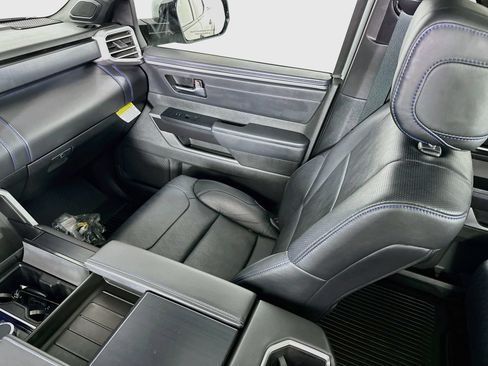Used 2025 Toyota Tundra Platinum AWD/4WD image 24