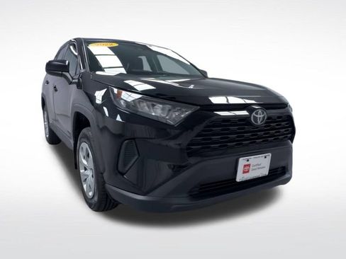 Certified 2022 Toyota RAV4 LE AWD/4WD image 2