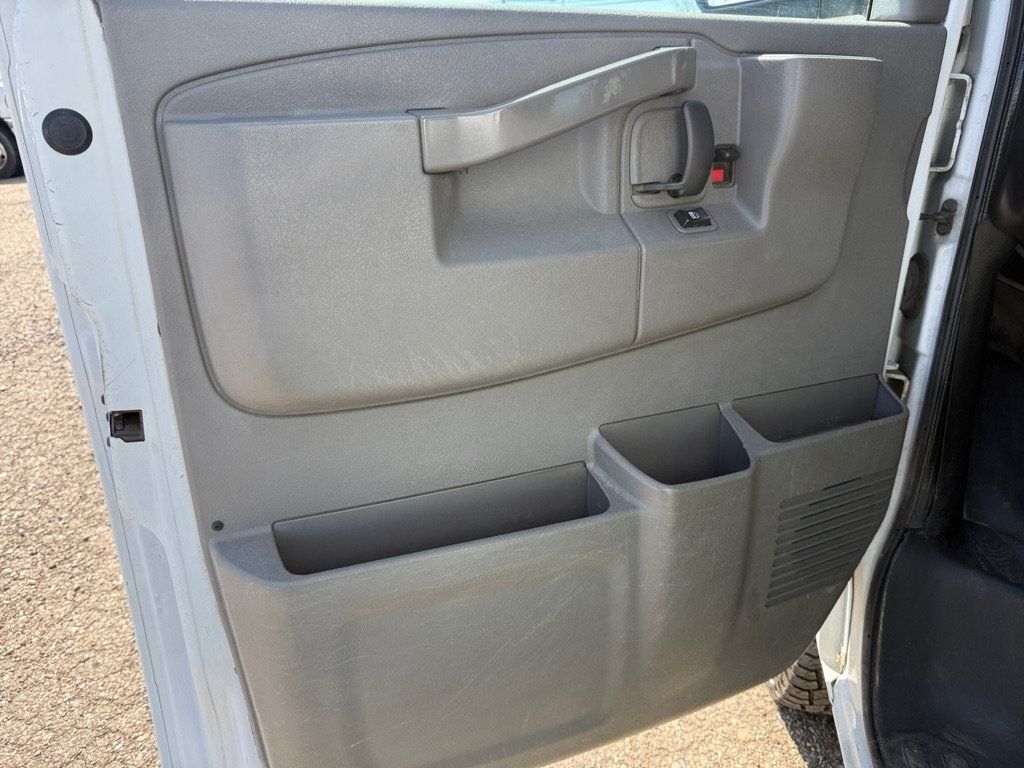 Used 2018 GMC Savana 2500 w/ Driver Convenience Package RWD image 23