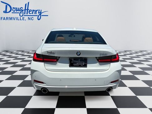Used 2025 BMW 330i Sedan RWD image 4