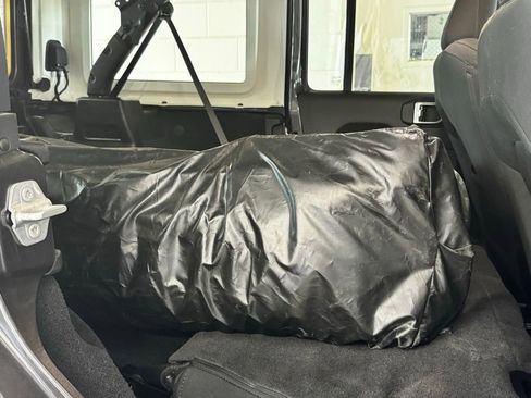 Certified 2022 Jeep Wrangler Unlimited Sahara w/ Dual Top Group image 13