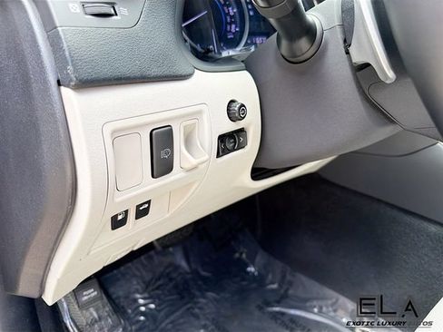 Used 2011 Lexus IS 350 w/ Premium Pkg Value Edition RWD image 11