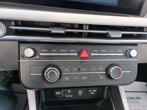 Used 2025 Hyundai Tucson SE image 25