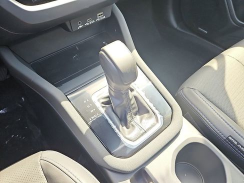 Certified 2025 Subaru Forester Limited w/ Popular Package image 10