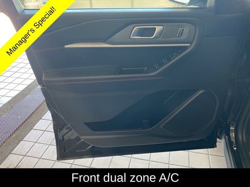 Used 2025 Ford Explorer ST-Line w/ ST-Line Street Pack AWD/4WD image 9