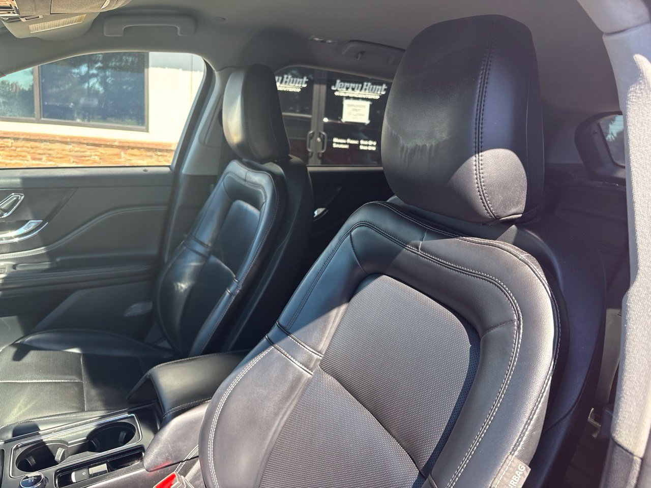 Used 2021 Lincoln Corsair AWD w/ Equipment Group 101A image 3