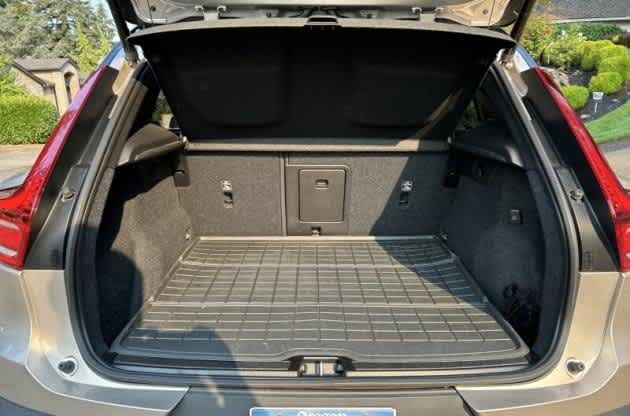 Used 2023 Volvo XC40 Recharge Ultimate w/ Protection Package Premier AWD/4WD image 8