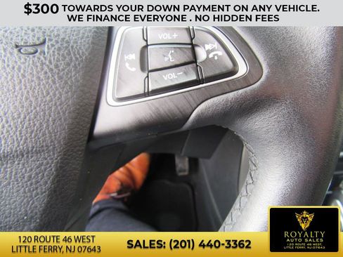 Used 2018 Ford EcoSport SE w/ SE Convenience Package image 22