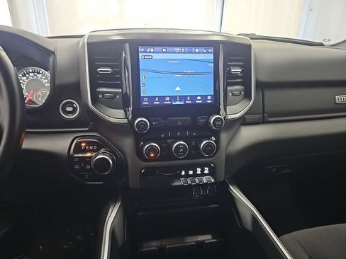 Used 2022 RAM 1500 Big Horn AWD/4WD image 17