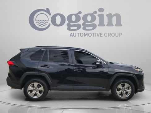 Used 2024 Toyota RAV4 XLE AWD/4WD image 4