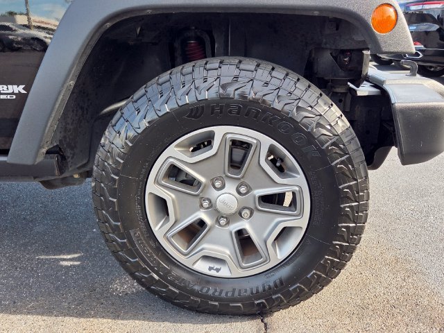 Certified 2018 Jeep Wrangler Unlimited Rubicon w/ Connectivity Group AWD/4WD image 9