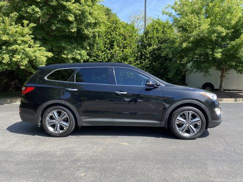 Used 2016 Hyundai Santa Fe SE w/ Option Group 03 FWD image 10