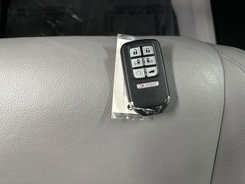 Used 2024 Honda Odyssey Touring image 47