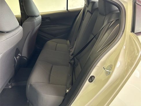 Used 2025 Toyota Corolla LE image 24