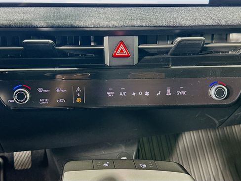 Used 2024 Kia EV6 Light RWD image 24