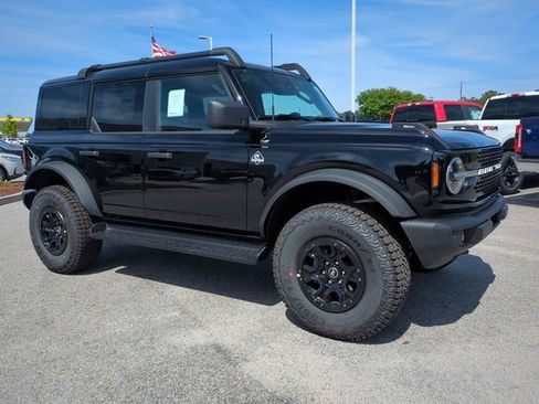 New 2026 Ford Bronco Outer Banks w/ Sasquatch Package AWD/4WD image 2