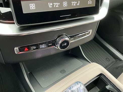New 2026 Volvo XC90 T8 Plus w/ Protection Package Premier AWD/4WD image 19